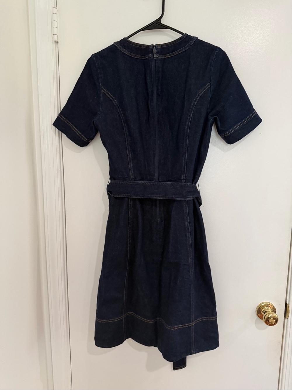 Boden Eliza Belted Denim Dress Sz 8 Indigo Blue Fit Flare Preppy Minimalist - Picture 3 of 6